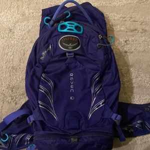 Osprey hiking day pack biking raven 10